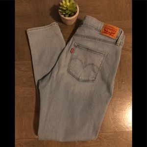 EUC Levi’s skinny jean
